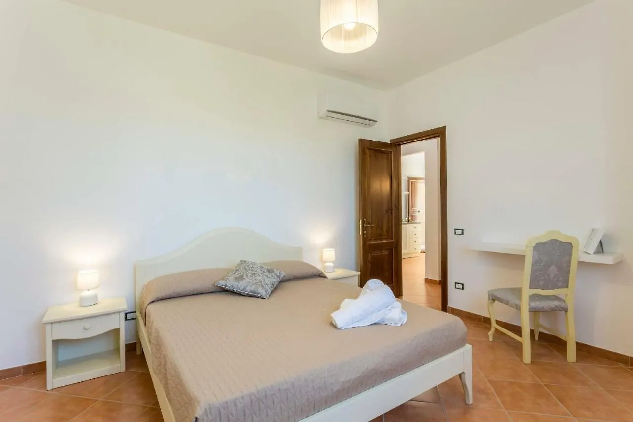 Appartamenti Karma Vacanze Castelluzzo 0*,  Italy